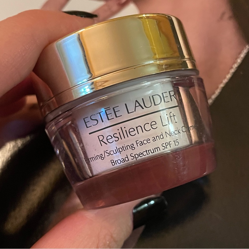 Estée Lauder Resilience Lift Spf 15